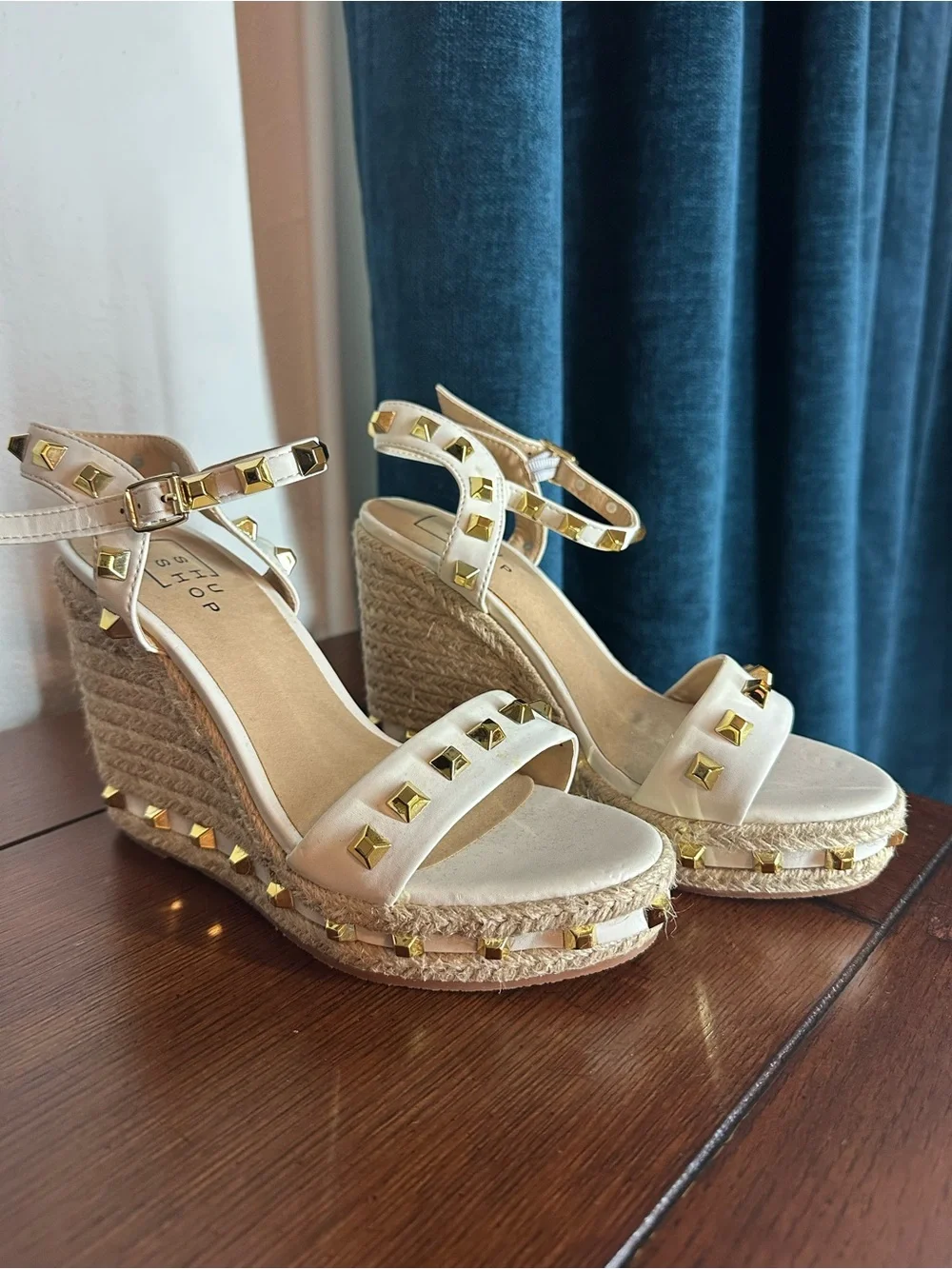 ShuShop Women’s Ivory Studded Espadrille Wedge Sandals NWOT